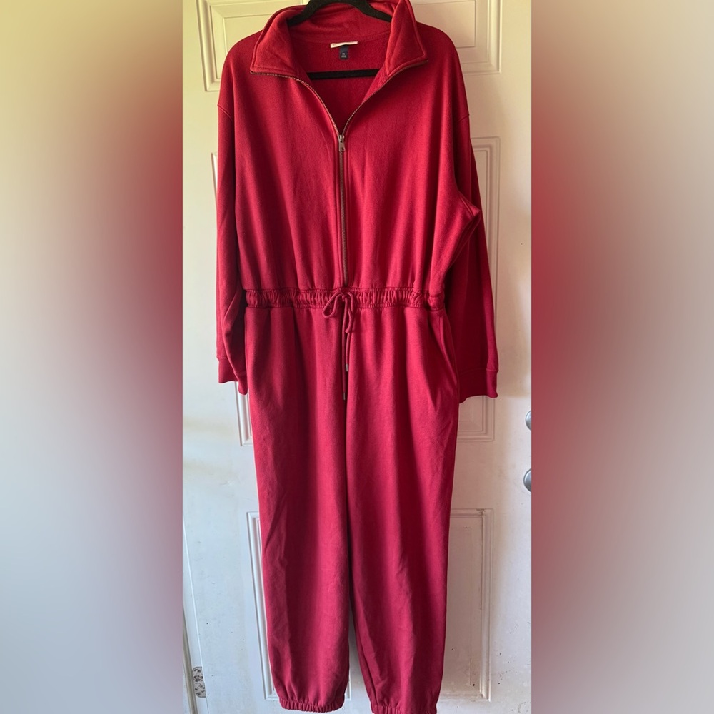 🎯50% OFF! NWOT Universal Thread Red Drawstring Fleece Lined Zip Front Jumpsuit